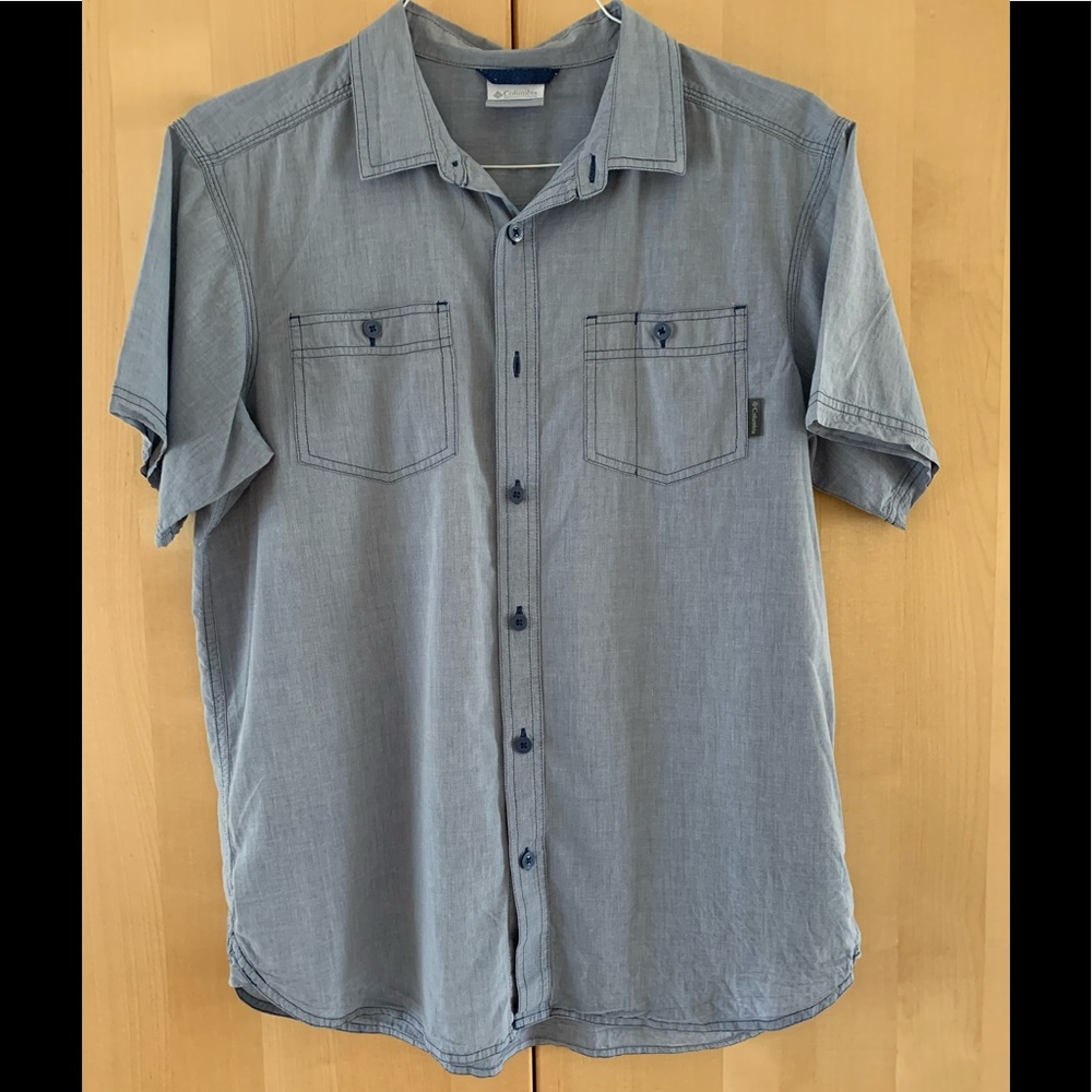 Columbia short sleeves button down shirt M